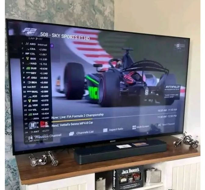 Customer feedback photo from Carlos M verified IPTV user